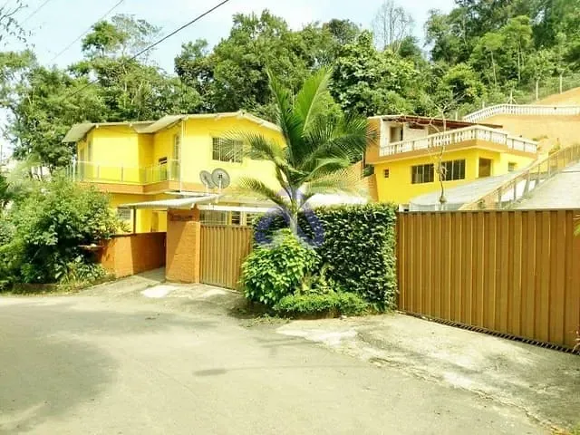 Chácara com 6000m² 6 quartos e 5 banheiros, à venda, no bairro Biritiba Ussu em Mogi das Cruzes