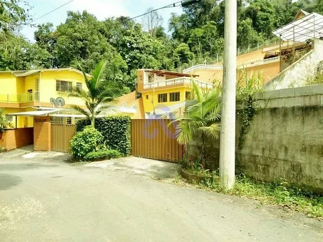Chácara com 6000m² 6 quartos e 5 banheiros, à venda, no bairro Biritiba Ussu em Mogi das Cruzes