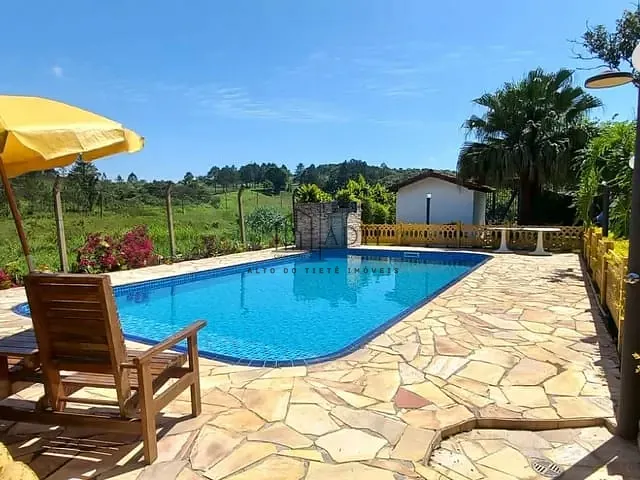 Chácara com 2000m² 3 quartos e 5 banheiros, à venda, no bairro Biritiba Ussu em Mogi das Cruzes