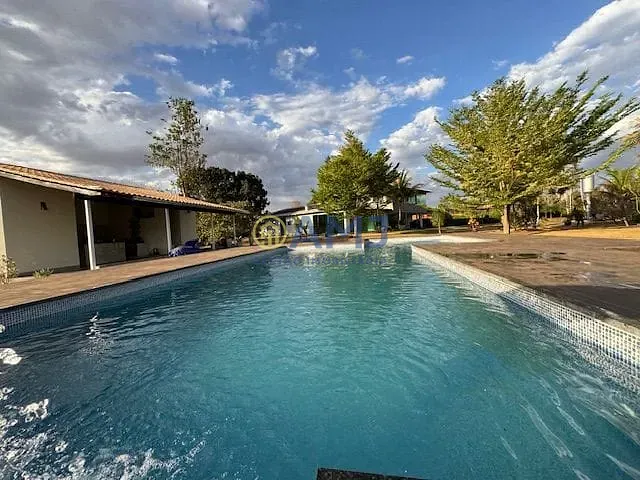 Chácara com 4700m² 5 quartos e 9 banheiros, à venda, no bairro Residencial Califórnia em Santo Antônio de Goiás