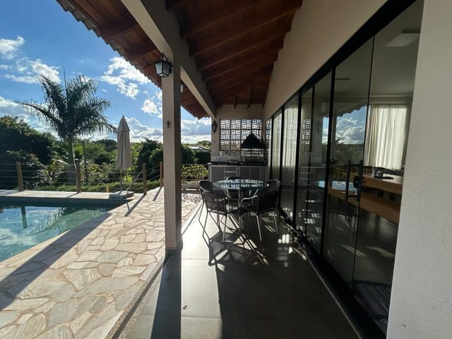 Chácara com 1900m² 7 quartos e 4 banheiros, à venda, no bairro Centro em Porecatu