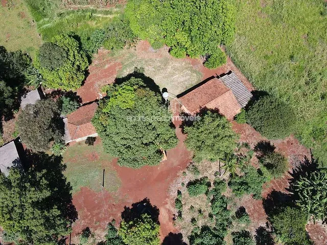 Chácara com 4040m² 2 quartos e 2 banheiros, à venda, no bairro Usina Três Bocas em Londrina