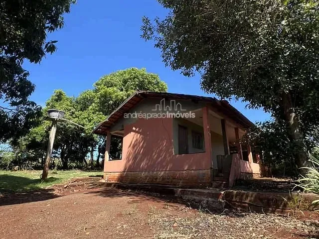 Chácara com 4040m² 2 quartos e 2 banheiros, à venda, no bairro Usina Três Bocas em Londrina