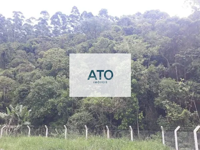 Chácara com 1200m² 2 quartos e 1 banheiro, à venda, no bairro galera em Canelinha