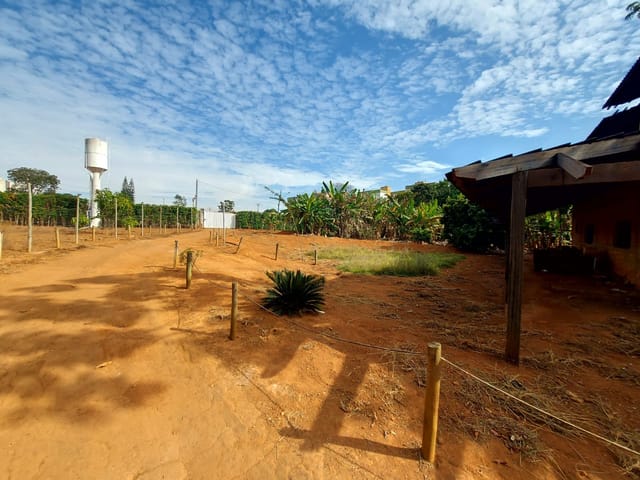 Chácara com 23874m² 10 quartos e 4 banheiros, à venda, no bairro Parque Oeste Industrial em Goiânia