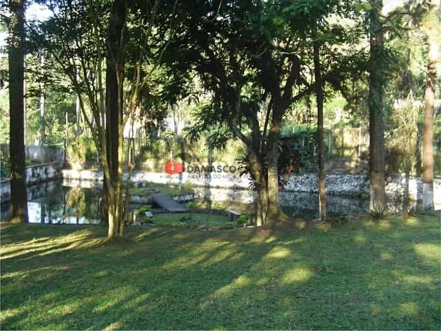 Chácara com 9800m² 3 quartos e 2 banheiros, à venda, no bairro Quarta Divisão em Ribeirão Pires
