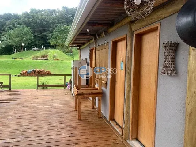 Chácara com 1500m² 1 quarto e 1 banheiro, à venda, no bairro Recanto do Salto em Londrina
