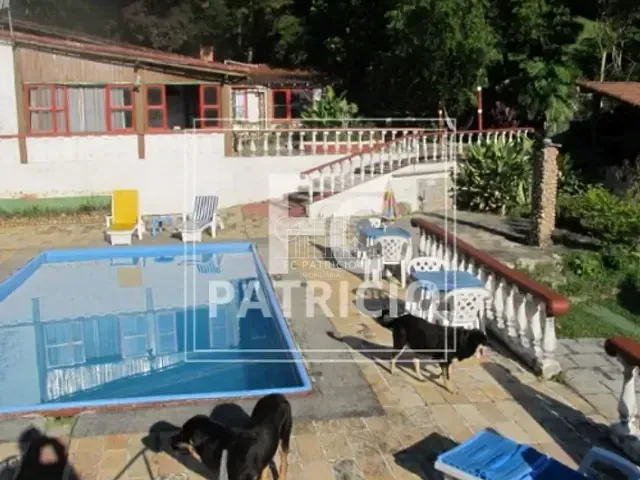 Chácara com 140000m² 10 quartos e 10 banheiros, à venda, no bairro Centro em Guapimirim