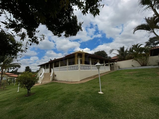 Chácara com 2000m² 6 quartos e 7 banheiros, à venda, no bairro CONDOMÍNIO ARCO ÍRIS em SALTO DE PIRAPORA