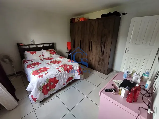Chácara com 1000m² 4 quartos e 3 banheiros, à venda, no bairro Cipó em Embu-Guaçu