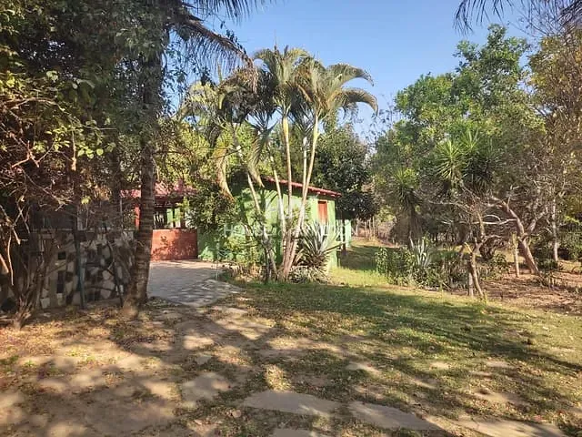 Chácara com 14000m² 5 quartos e 3 banheiros, à venda, no bairro Setor Central em Senador Canedo