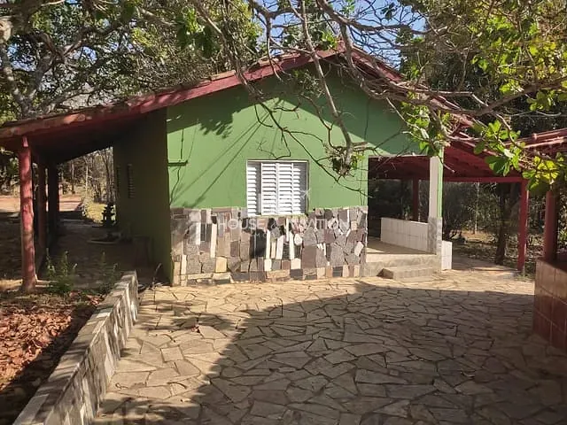 Chácara com 14000m² 5 quartos e 3 banheiros, à venda, no bairro Setor Central em Senador Canedo