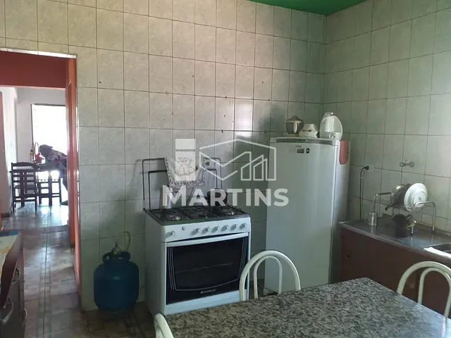 Chácara com 1360m² 3 quartos e 1 banheiro, à venda, no bairro Vila Ísis Cristina em Embu das Artes