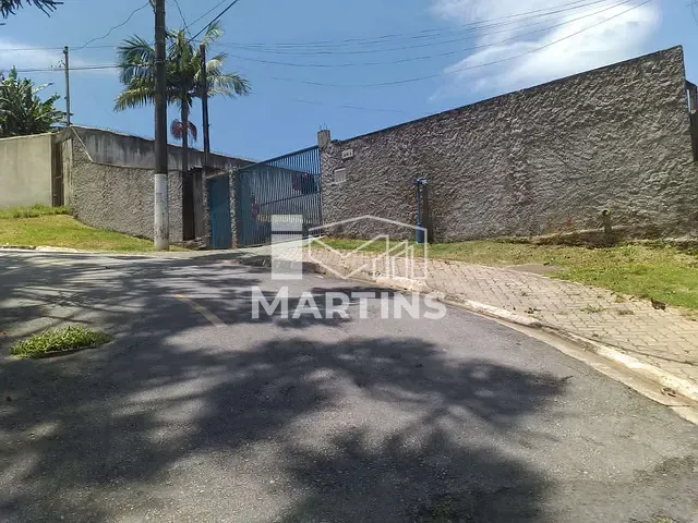 Chácara com 1360m² 3 quartos e 1 banheiro, à venda, no bairro Vila Ísis Cristina em Embu das Artes