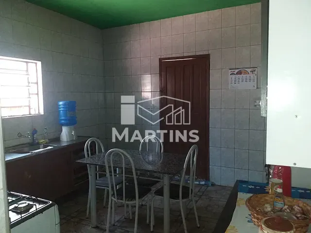 Chácara com 1360m² 3 quartos e 1 banheiro, à venda, no bairro Vila Ísis Cristina em Embu das Artes
