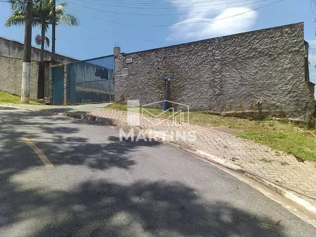 Chácara com 1360m² 3 quartos e 1 banheiro, à venda, no bairro Vila Ísis Cristina em Embu das Artes