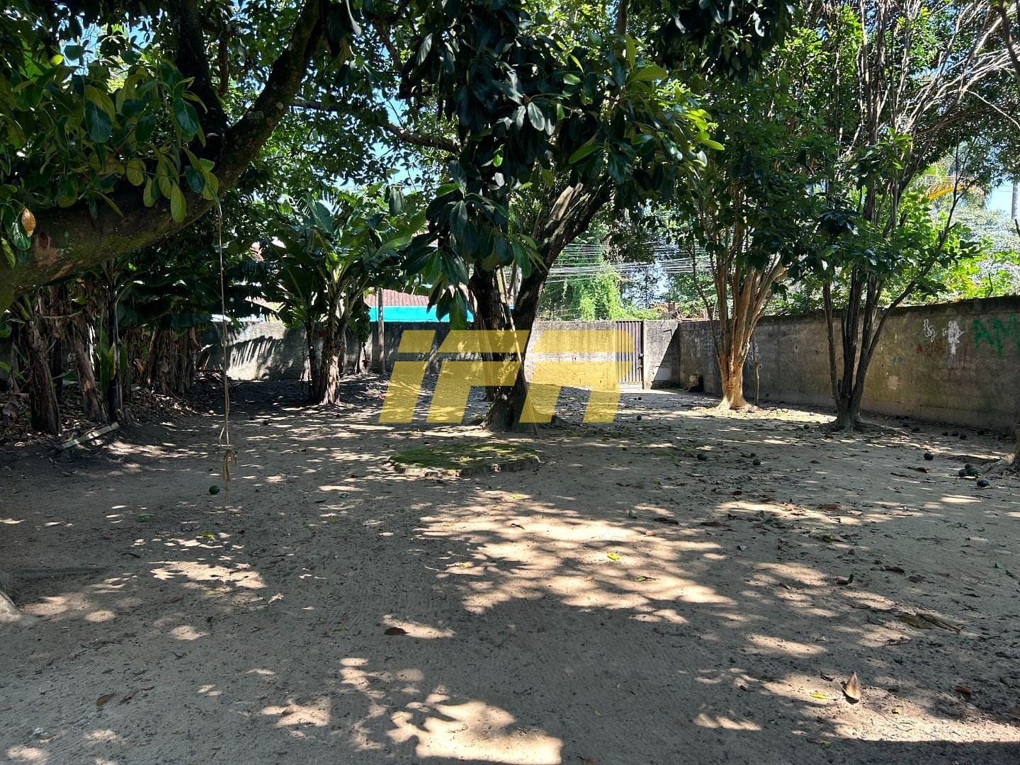 Chácara, 2 quartos, 1050 m² - Foto 2