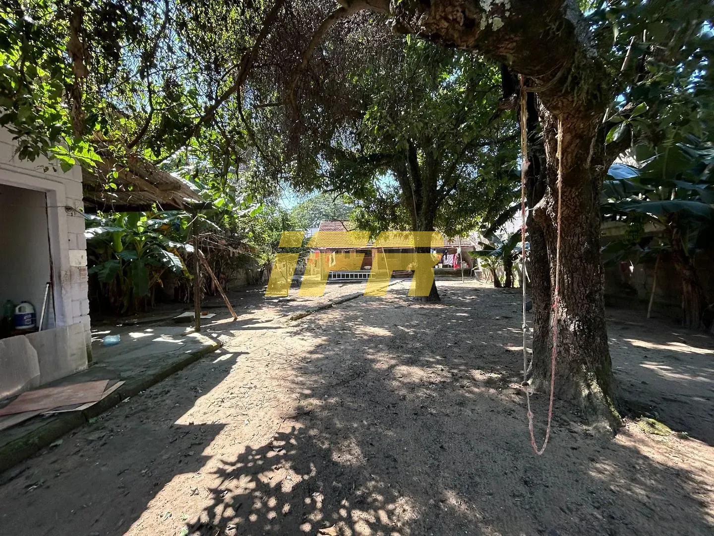 Chácara, 2 quartos, 1050 m² - Foto 1