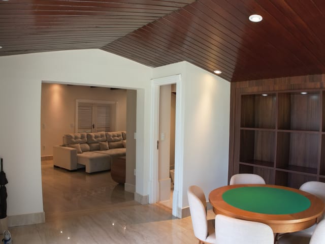 Chácara com 8970m² 3 quartos e 5 banheiros, à venda, no bairro Fazenda Santa Lúcia em Americana