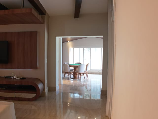 Chácara com 8970m² 3 quartos e 5 banheiros, à venda, no bairro Fazenda Santa Lúcia em Americana