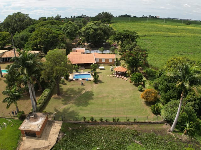 Chácara com 8970m² 3 quartos e 5 banheiros, à venda, no bairro Fazenda Santa Lúcia em Americana