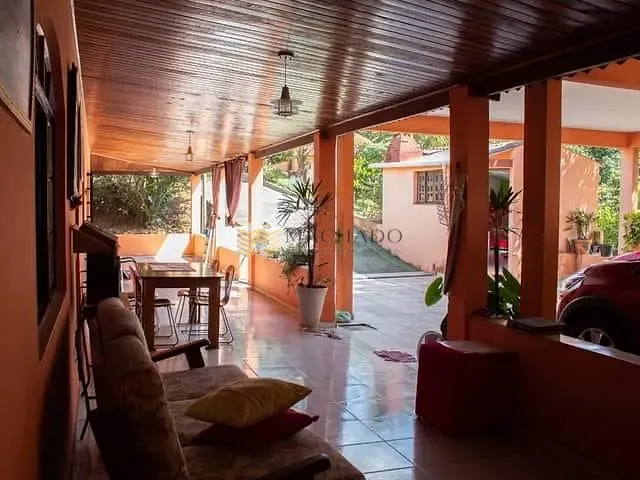 Chácara com 2000m² 4 quartos e 2 banheiros, à venda, no bairro Chácara do Solar II (Fazendinha) em Santana de Parnaíba