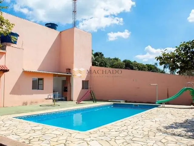 Chácara com 2000m² 4 quartos e 2 banheiros, à venda, no bairro Chácara do Solar II (Fazendinha) em Santana de Parnaíba