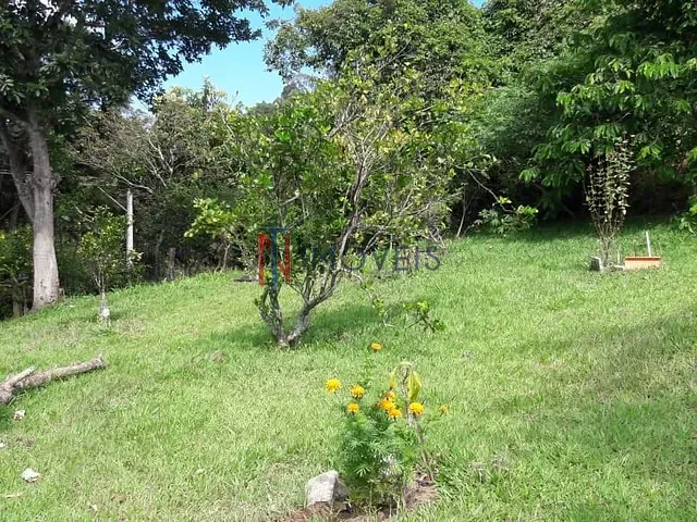 Chácara com 3000m² 4 quartos e 2 banheiros, à venda, no bairro Centro em Piracaia