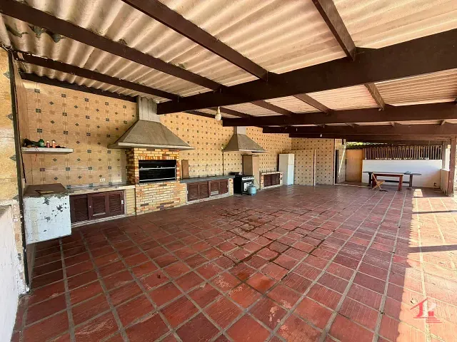 Chácara com 4066m² 4 quartos e 2 banheiros, à venda, no bairro Parque Novaro em Itanhaém