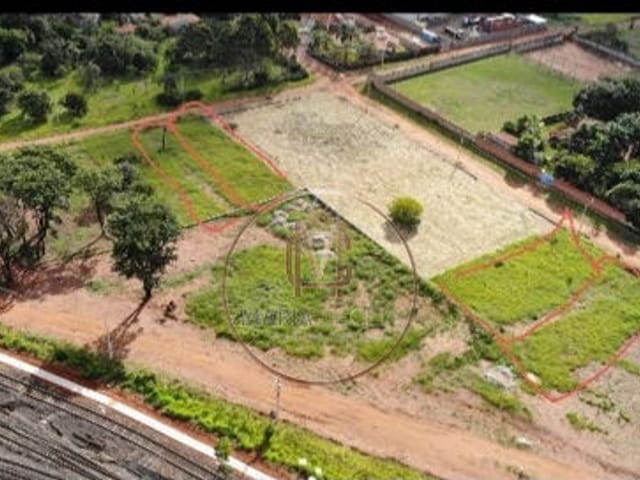 Chácara com 1000m², à venda, no bairro Jardim Zavanella em Araraquara