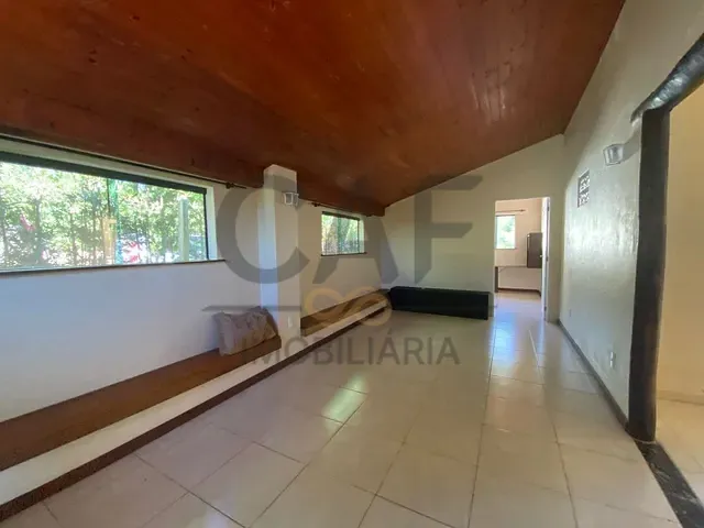 Chácara com 1128m² 2 quartos e 1 banheiro, à venda ou para alugar, no bairro Chácaras Camanducaia em Holambra