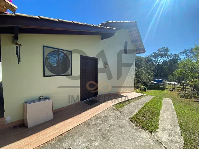 Chácara com 1128m² 2 quartos e 1 banheiro, à venda ou para alugar, no bairro Chácaras Camanducaia em Holambra