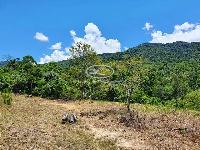 Chácara com 22000m², à venda, no bairro Paraiso Perdido em Itatiaia