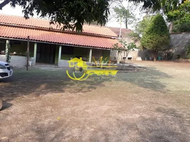 Chácara com 2370m² 2 quartos e 2 banheiros, à venda, no bairro Jardim Novo Maracana em Campinas