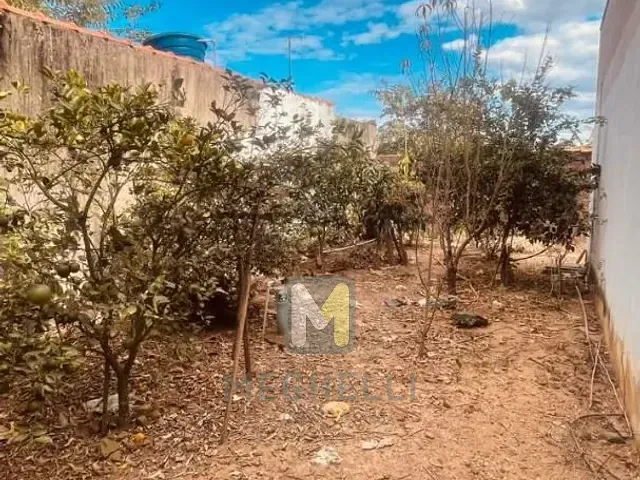Chácara com 450m², à venda, no bairro Zona Rural em Serra Azul