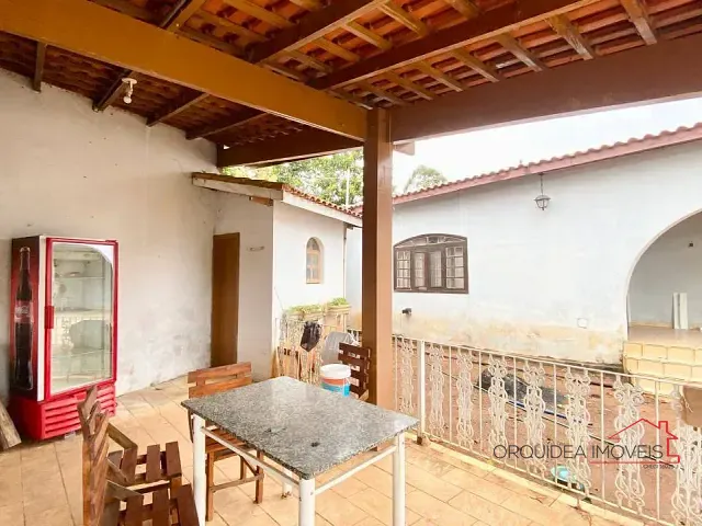 Chácara com 1650m² 6 quartos e 7 banheiros, à venda, no bairro Jardim Colonial em Atibaia