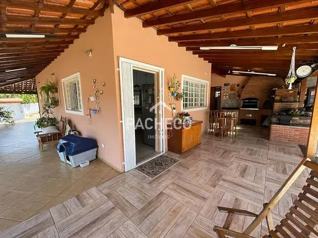 Chácara com 1670m² 3 quartos e 2 banheiros, à venda, no bairro Centro em Limeira