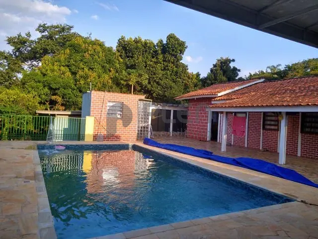 Chácara com 2400m² 2 quartos e 2 banheiros, à venda, no bairro Caioçara em Jarinu