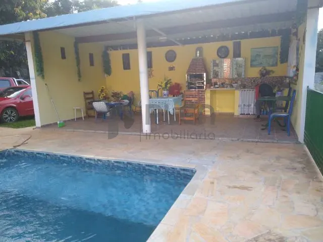 Chácara com 2400m² 2 quartos e 2 banheiros, à venda, no bairro Caioçara em Jarinu