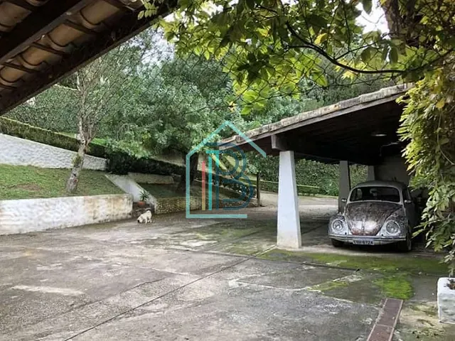 Chácara com 2714m² 4 quartos e 6 banheiros, à venda, no bairro Chácaras do Refúgio-Granja Viana em Cotia