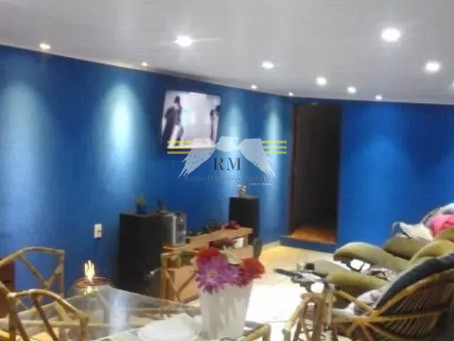 Chácara com 1050m² 6 quartos e 3 banheiros, à venda, no bairro Jardim Califórnia em Barueri