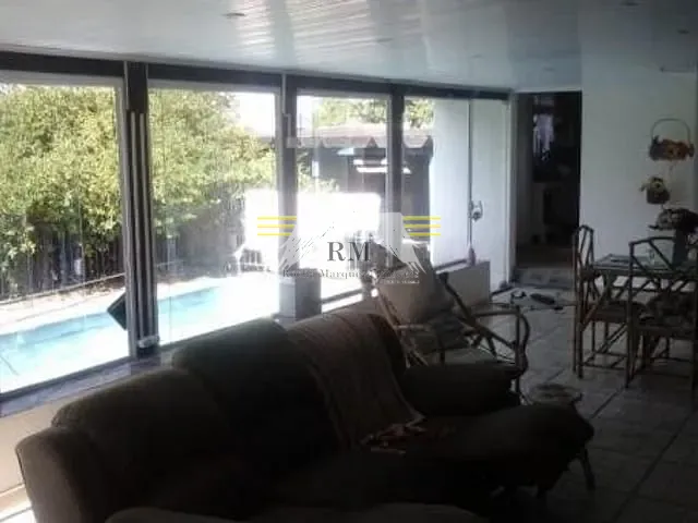 Chácara com 1050m² 6 quartos e 3 banheiros, à venda, no bairro Jardim Califórnia em Barueri