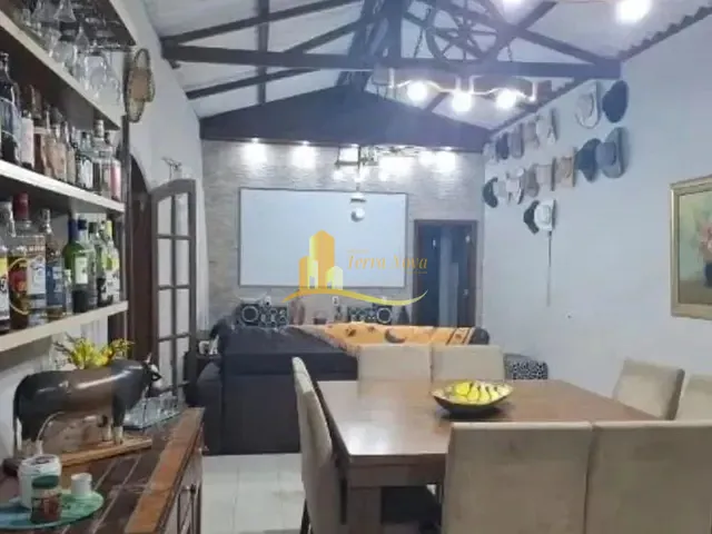 Chácara com 1500m² 1 quarto e 2 banheiros, à venda, no bairro Jardim Columbia em Mongaguá