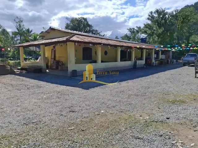Chácara com 1500m² 1 quarto e 2 banheiros, à venda, no bairro Jardim Columbia em Mongaguá