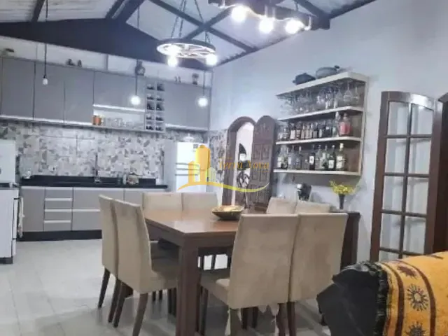 Chácara com 1500m² 1 quarto e 2 banheiros, à venda, no bairro Jardim Columbia em Mongaguá