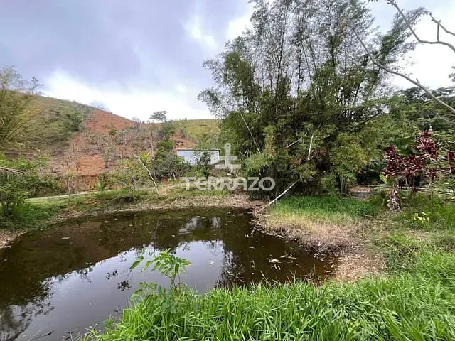Chácara com 3900m², à venda, no bairro Califórnia da Barra em Barra do Piraí