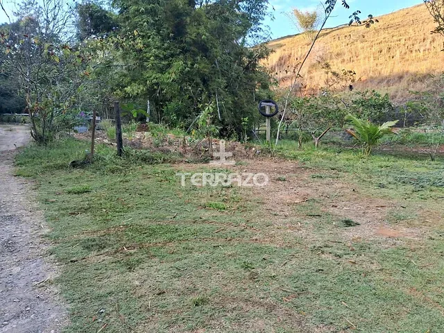 Chácara com 3900m², à venda, no bairro Califórnia da Barra em Barra do Piraí
