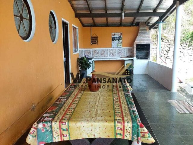 Chácara com 5000m² 4 quartos e 3 banheiros, à venda, no bairro Ana Maria em Sorocaba