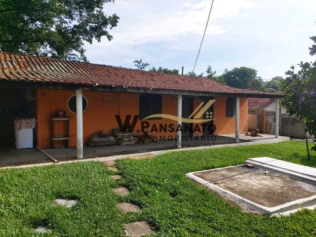 Chácara com 5000m² 4 quartos e 3 banheiros, à venda, no bairro Ana Maria em Sorocaba