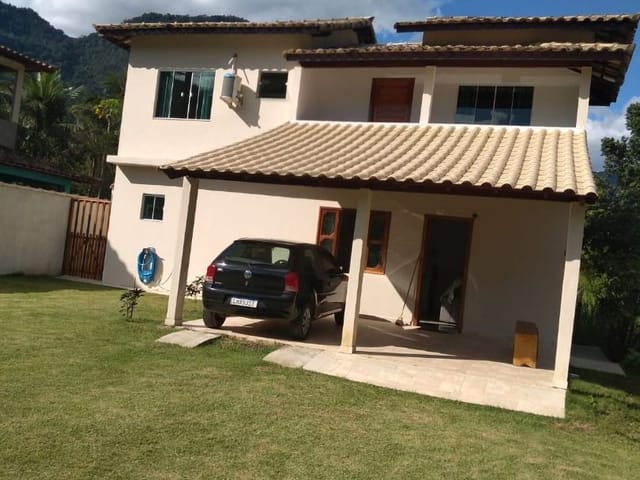 Chácara com 720m² 2 quartos e 3 banheiros, à venda, no bairro Serra da Cruz em Macaé